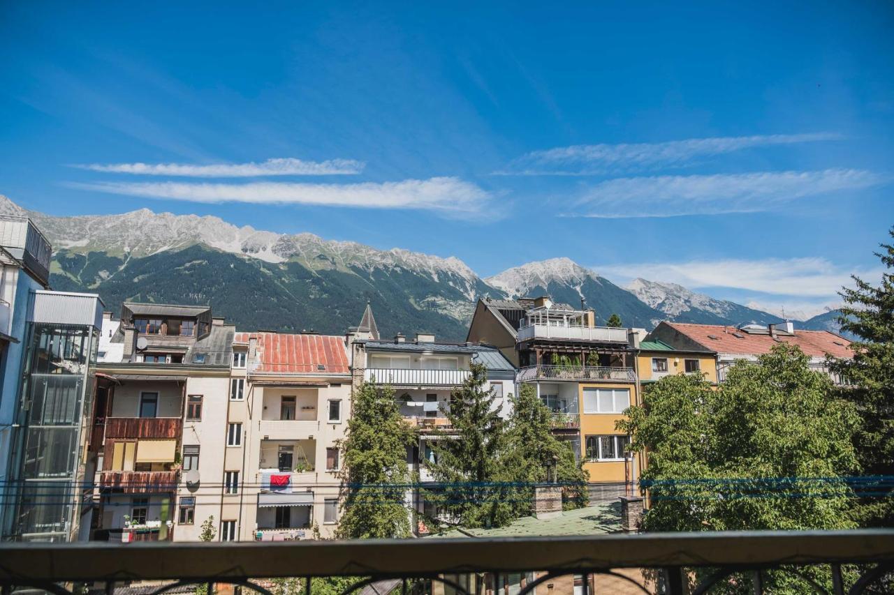 S14 - & * Innsbruck